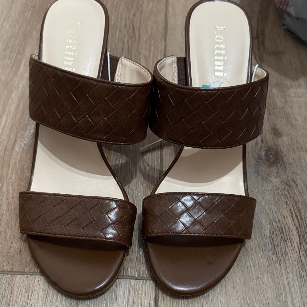 Brown Strap Strap Sandals